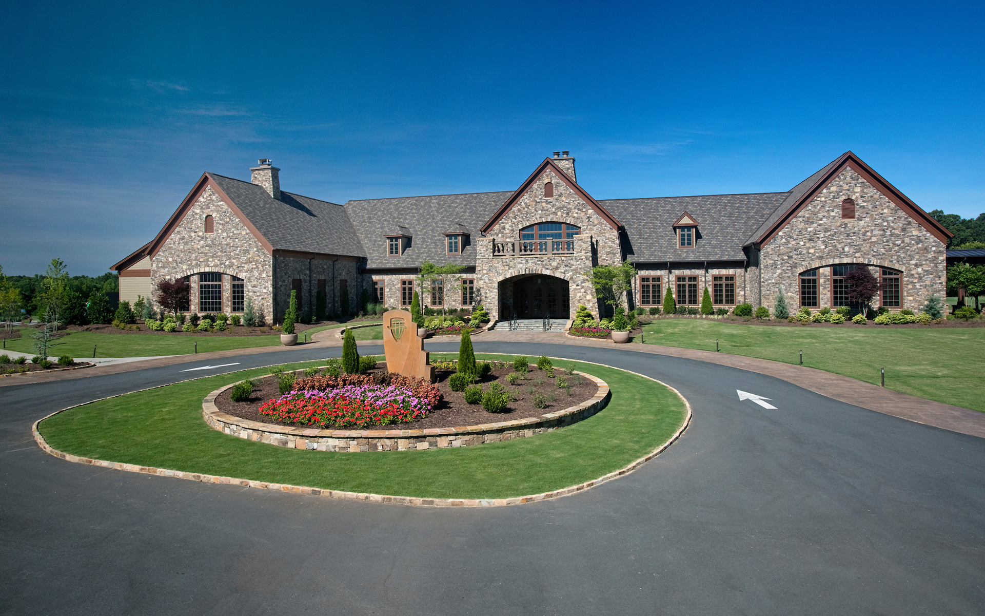 The Hasentree Club - Clubhouse Entrance